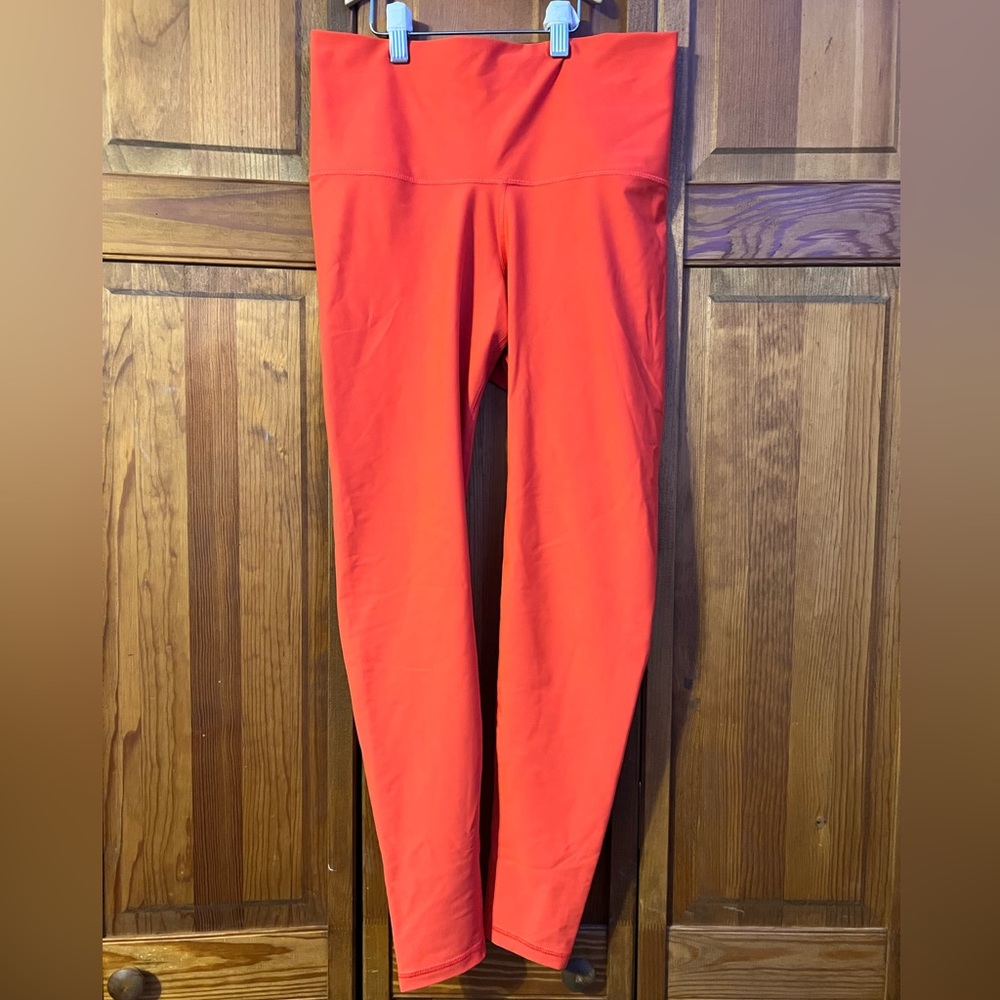 Old Navy Coral Colored Active Leggings in size womens large